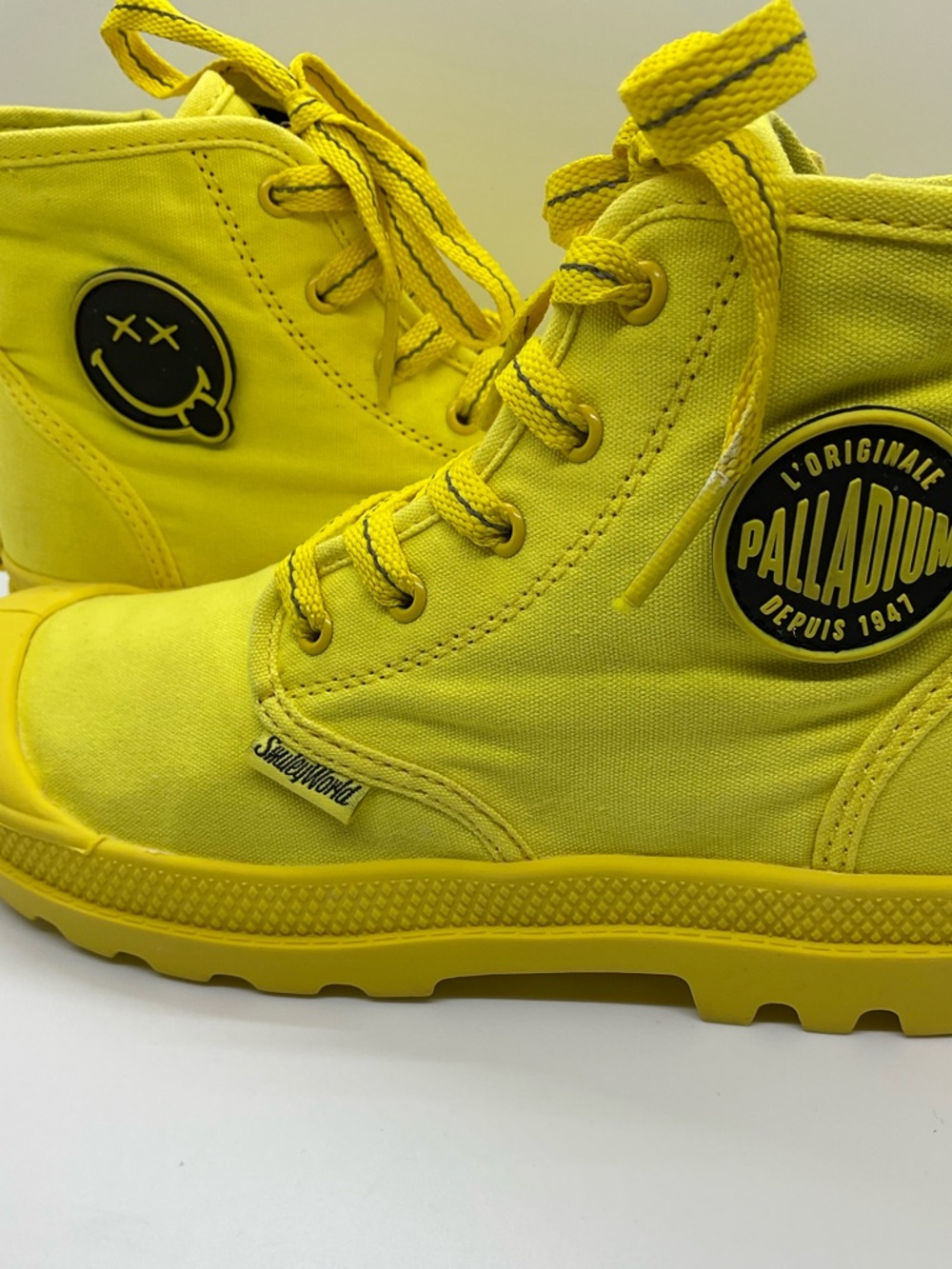 L'Originale PALLADIUM "PAMPA SMILEY" World Canvas Hi Top Boots Kids Youth Size 2